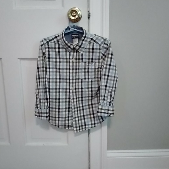Three size 5 and 4/5 button down shirts - Picture 2 of 4